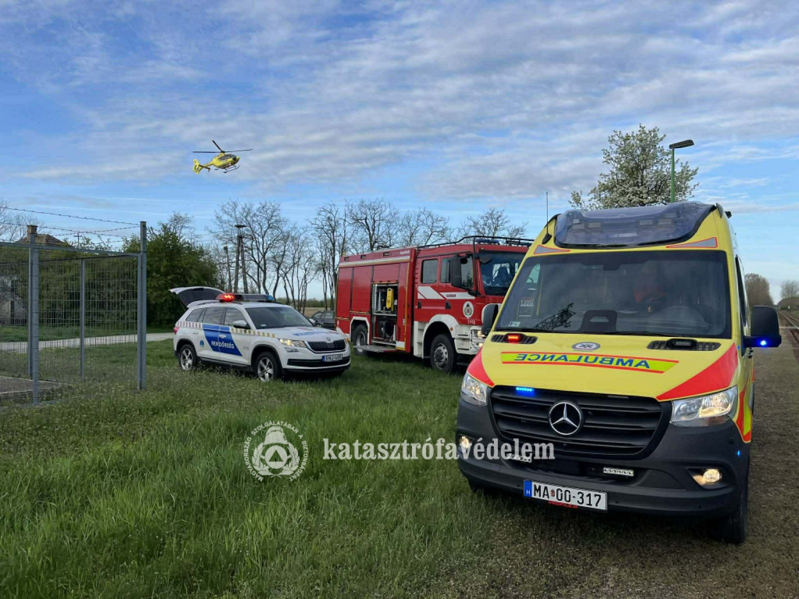 Vonat alá esett egy ember Mihályházán