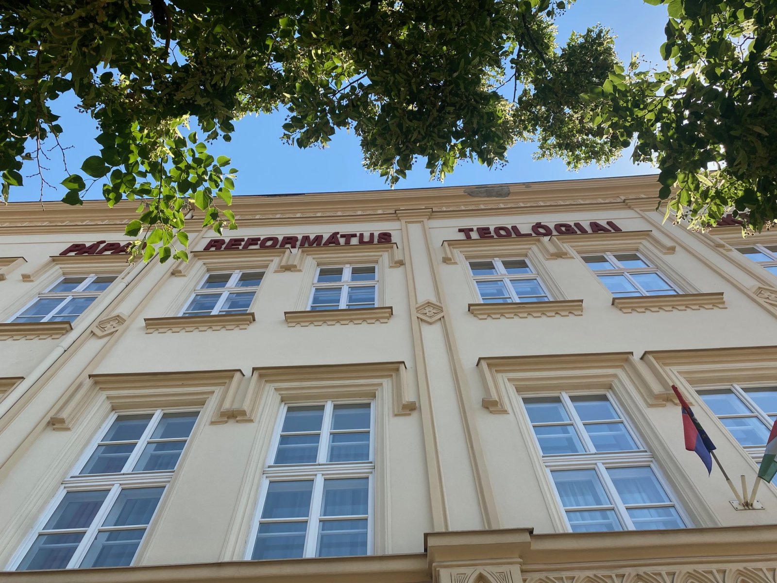Együttműködés, sikeres tanév és új képzési tervek a Pápai Református Teológiai Akadémián